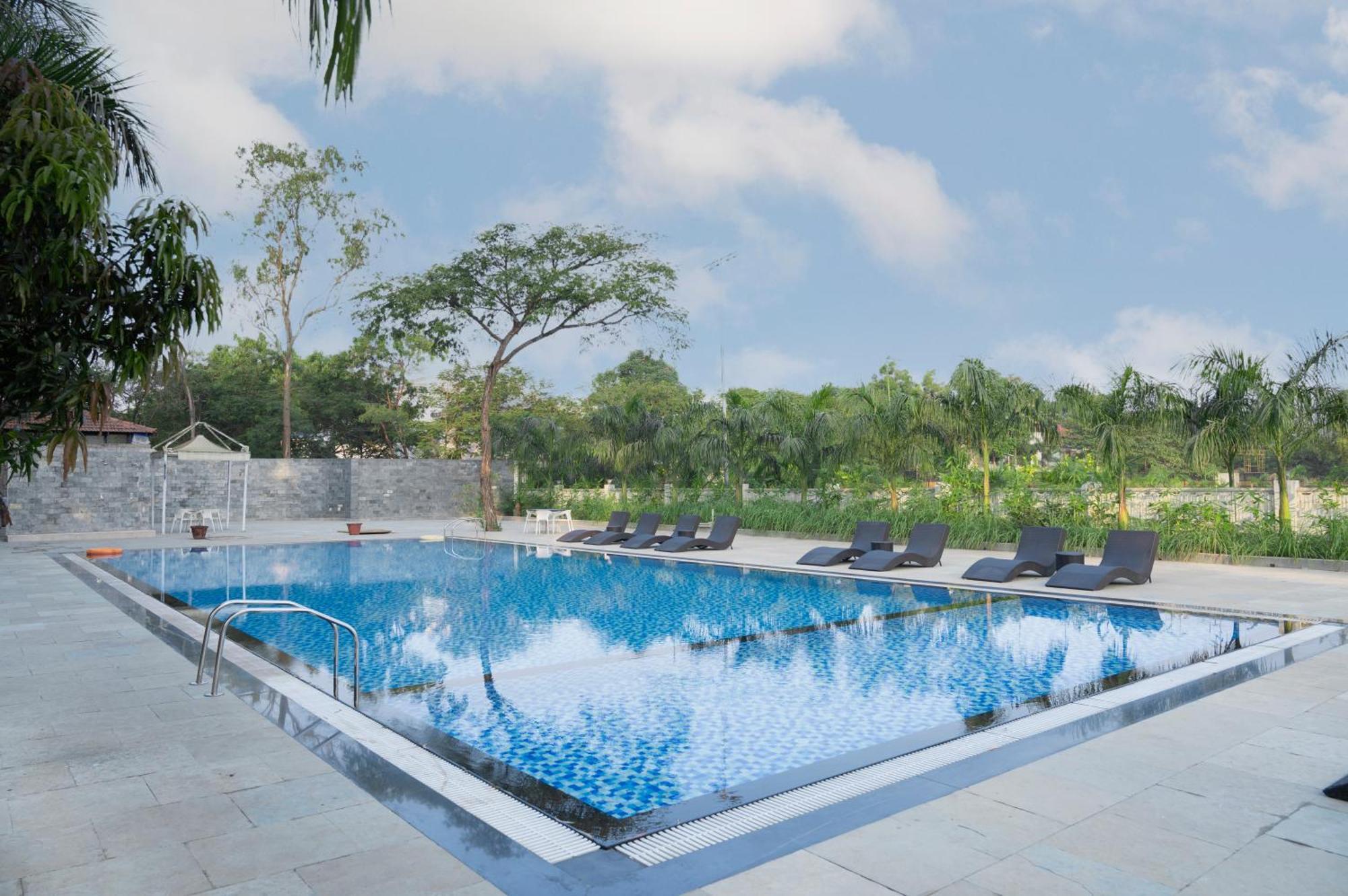 Sterling Stolen Heaven Lonavala Otel Dış mekan fotoğraf